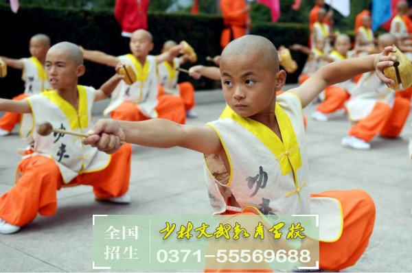 老人帶孫輩人是輔助性的,不能越俎代庖