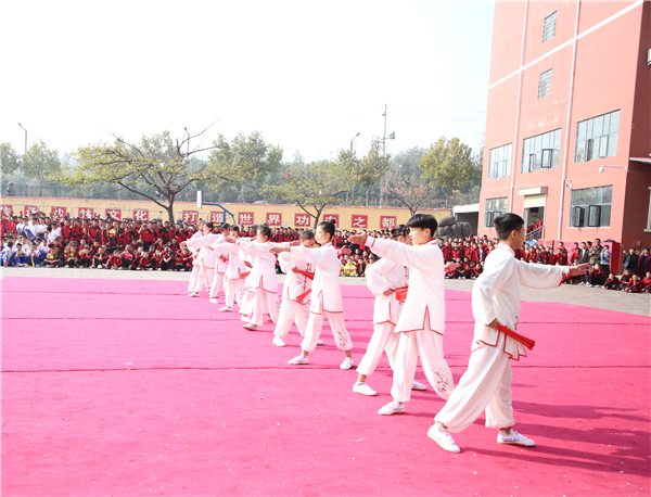 青少年孩子早戀怎么辦，早戀有哪些特點？